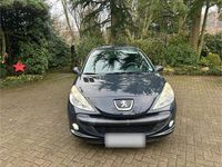 Gebraucht Peugeot 206+ 60 PS (44 kW) 2009 Grau Kleinwagen