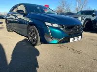 Neu Peugeot 308 Allure 136 PS (100 kW) 2025 Obsession blau Limousine