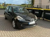 Używany Renault Clio II Dynamique 75 KM (55 kW) 2006 Czarny Sedan/Limuzyna