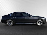 Używany BMW 750e 489 KM (359 kW) 2024 Szary Sedan/Limuzyna