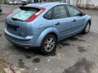 Second-hand Ford Focus 80 CP (58 kW) 2006 Albastru Berlinǎ