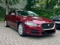 Gebraucht Jaguar XE Portfolio 179 PS (131 kW) 2018 Rot Limousine