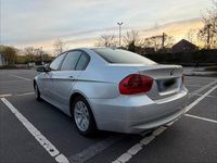Second-hand BMW 318 143 CP (105 kW) 2008 Argintiu Berlinǎ