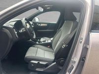 Gebraucht Volvo XC40 Core 163 PS (119 kW) 2025 Aurora silver SUV