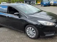 Gebraucht Ford Focus Trend 125 PS (91 kW) 2017 Schwarz Limousine