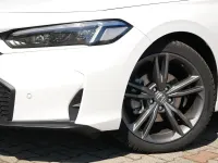 Gebraucht Honda Civic Hybrid 184 PS (135 kW) 2026 Platinum white Limousine