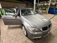 Gebraucht BMW 325 218 PS (160 kW) 2009 Silber Limousine