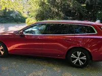 Gebraucht Volvo V60 150 PS (110 kW) 2019 Rot Kombi