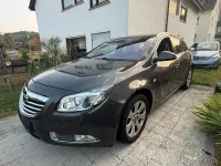 Gebraucht Opel Insignia 140 PS (102 kW) 2012 Silber Kombi