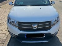 Gebraucht Dacia Sandero Stepway 90 PS (66 kW) 2016 Weiß Limousine