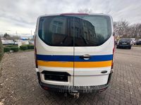 Second-hand Ford Transit Custom 101 CP (74 kW) 2015 Alb Monovolum