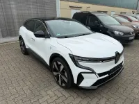 Używany Renault Megane E-Tech Techno 160 kW (218 KM) 2023 Biały Sedan/Limuzyna