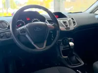 Gebraucht Ford Fiesta Trend 97 PS (71 kW) 2010 Weiß Limousine