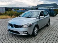 Gebraucht Kia Ceed Edition 7 125 PS (91 kW) 2012 Silber Kleinwagen