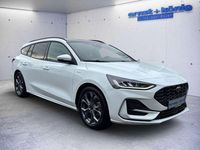 Gebraucht Ford Focus ST-Line X 155 PS (114 kW) 2024 Frozen white Kombi