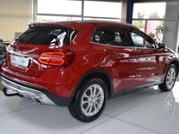 Gebraucht Mercedes GLA200 156 PS (114 kW) 2016 Rot SUV