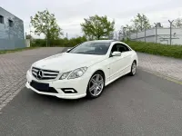 Gebraucht Mercedes E350 AMG 231 PS (169 kW) 2009 Weiß Coupé