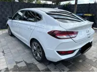 Gebraucht Hyundai i30 Trend 140 PS (102 kW) 2018 Weiß Limousine