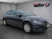Gebraucht VW Golf VII Trendline 110 PS (80 kW) 2018 Grau Limousine