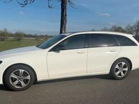 Gebraucht Mercedes E220 194 PS (142 kW) 2017 Weiß Kombi