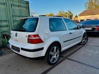 Second-hand VW Golf 105 CP (77 kW) 2002 Alb Coupe