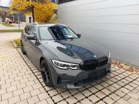 Gebraucht BMW 330e 184 PS (135 kW) 2021 Grau Kombi