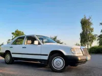 Gebraucht Mercedes 200 105 PS (77 kW) 1988 Weiß Limousine