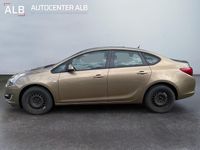 Usata Opel Astra 116 CV (85 kW) 2013 Oro Berlina