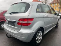 Gebraucht Mercedes B170 115 PS (84 kW) 2005 Silber Van / Kleinbus