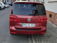 Gebraucht VW Touran Highline 105 PS (77 kW) 2012 Rot Van / Kleinbus