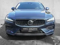 Gebraucht Volvo V60 CC Plus 197 PS (144 kW) 2024 Blau Kombi