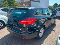 Gebraucht Ford Focus Ambiente 101 PS (74 kW) 2016 Schwarz Kombi
