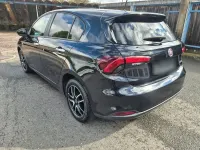 Gebraucht Fiat Tipo 95 PS (69 kW) 2018 Schwarz Kleinwagen