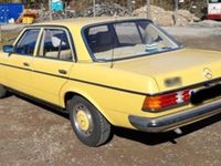 Gebraucht Mercedes 200 109 PS (80 kW) 1983 Gelb Limousine