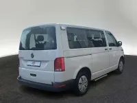Gebraucht VW Caravelle Trendline 110 PS (80 kW) 2023 Candyweiß Van