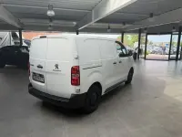 Gebraucht Peugeot Expert 95 PS (69 kW) 2016 Weiß Van