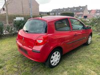 Gebraucht Renault Clio II 80 PS (58 kW) 2007 Rot Kleinwagen