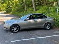 Gebraucht Mercedes C180 Elegance 212 PS (155 kW) 2007 Gold Limousine