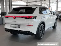 Gebraucht VW T-Roc R-line 150 PS (110 kW) 2026 Pure white (weiß) SUV