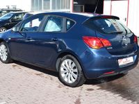 Gebraucht Opel Astra Edition 116 PS (85 kW) 2010 Blau Limousine