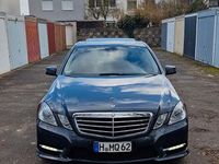 Gebraucht Mercedes E200 Avantgarde 184 PS (135 kW) 2013 Grau Limousine