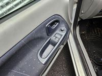 Gebraucht Renault Clio II 75 PS (55 kW) 2002 Silber Kleinwagen