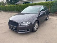 Gebraucht Audi A3 Attraction 105 PS (77 kW) 2011 Grau Limousine