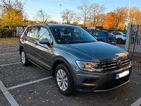 Gebraucht VW Tiguan Allspace Trendline 150 PS (110 kW) 2018 Grau SUV