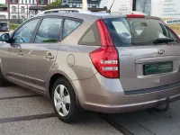 Gebraucht Kia Ceed 109 PS (80 kW) 2009 Braun Kleinwagen