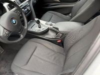Gebraucht BMW 320 Advantage 163 PS (119 kW) 2016 Silber Kombi