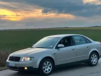 Gebraucht Audi A4 130 PS (95 kW) 2001 Gold Limousine