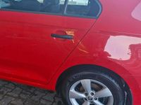 Gebraucht Skoda Rapid Active 86 PS (63 kW) 2014 Rot Limousine