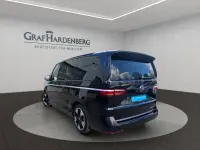 Gebraucht VW Multivan Style 177 PS (130 kW) 2025 Schwarz Van / Kleinbus
