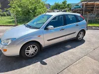 Gebraucht Ford Focus 101 PS (74 kW) 2001 Silber Kleinwagen